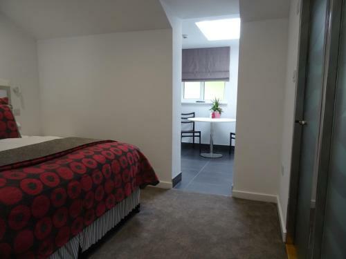 Hostal Undercliff Guest House