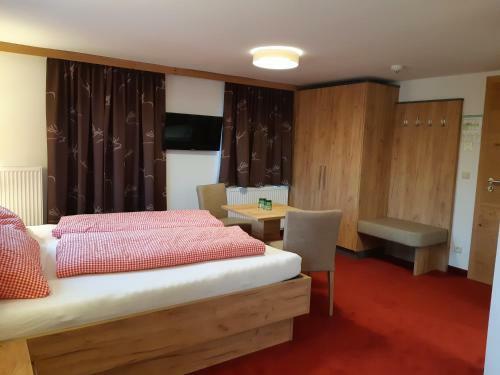 Hostal Pension Thainerhof