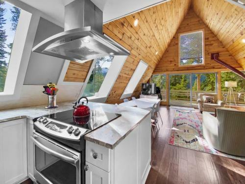 Vacay - Frame Home