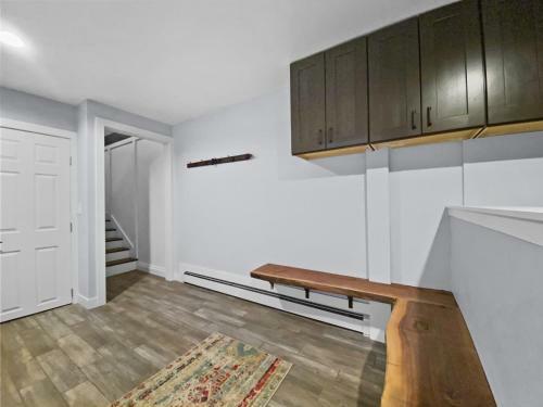 Vacay - Frame Home