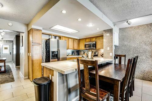 Claimjumper Condo Unit 23