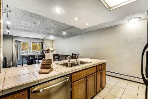 Claimjumper Condo Unit 23