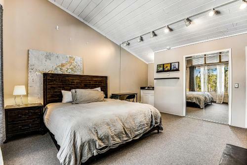 Claimjumper Condo Unit 23
