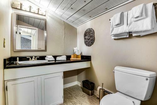 Claimjumper Condo Unit 23