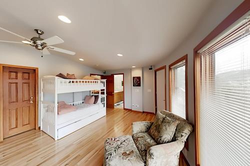 Retro Chic Roundhouse Retreat
