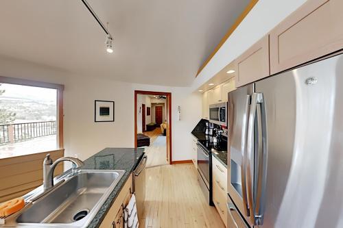 Retro Chic Roundhouse Retreat