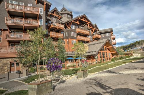 Luxury At One Ski Hill
