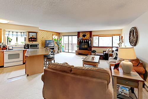 Antlers Condo Unit 15d