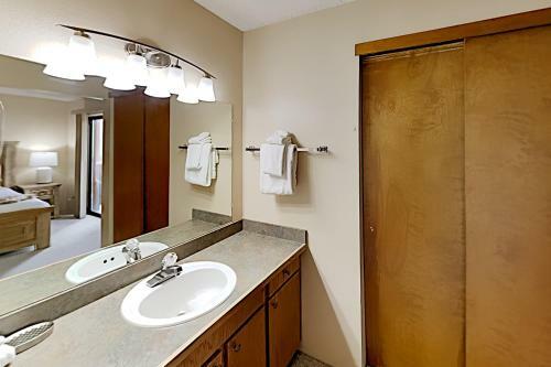 Antlers Condo Unit 15d