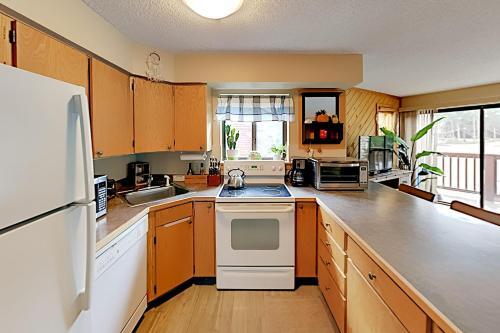 Antlers Condo Unit 15d