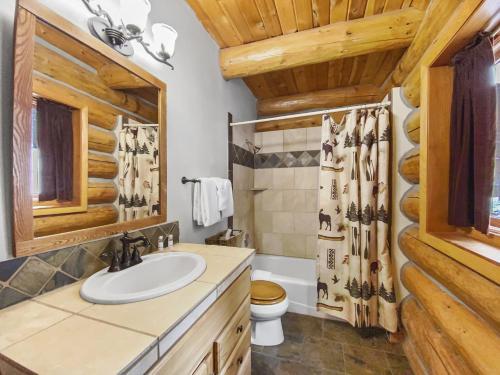 Blue Buffalo Lodge Home