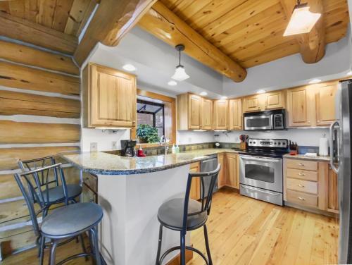 Blue Buffalo Lodge Home