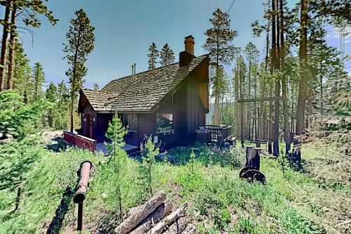 Quaint Cabin