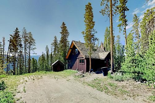 Quaint Cabin