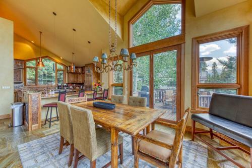 The Gold Flake Chalet