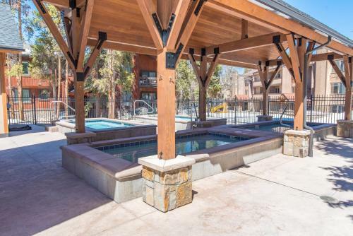 Snodallion Condo Great Breck Location