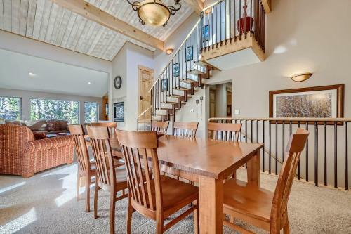 Snodallion Condo Great Breck Location