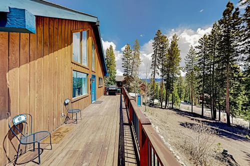 Breckenridge Bull Cabin