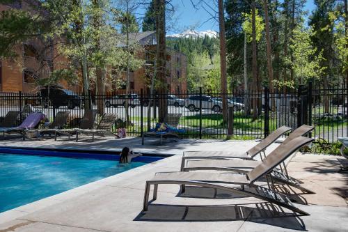 Inner Circle 15 Serenity Condo Great Breck Location