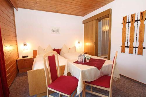 Hostal Pension Delacher
