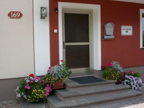 Hostal Pension Delacher