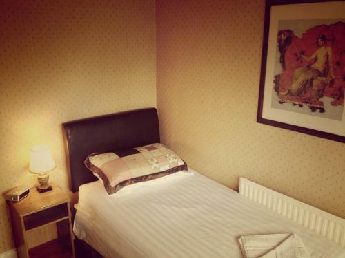 Hostal The Royal Standard Guest House
