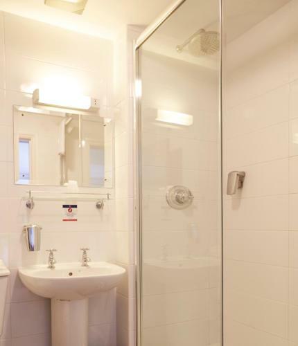 Posada The Wheatsheaf Hotel By Good Night Inns