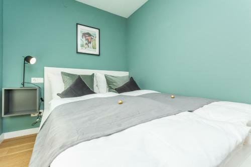 Room 4 & 5 Apartments