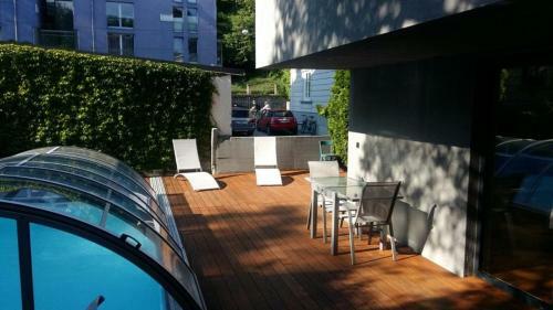 Room 4 & 5 Apartments