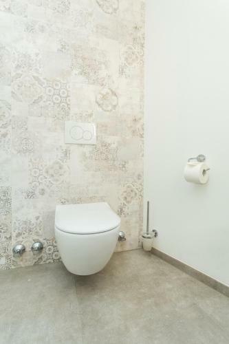 Room 4 & 5 Apartments