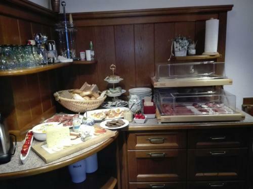 Bed & Breakfast Pension Vier Jahreszeiten
