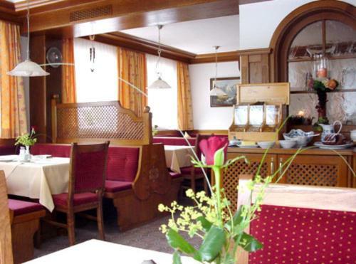 Bed & Breakfast Pension Vier Jahreszeiten