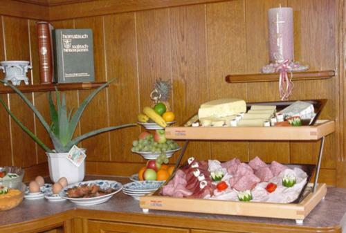 Bed & Breakfast Pension Vier Jahreszeiten