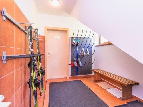 Ravishing Apartment In Saalbach-hinterglemm With Ski Storage