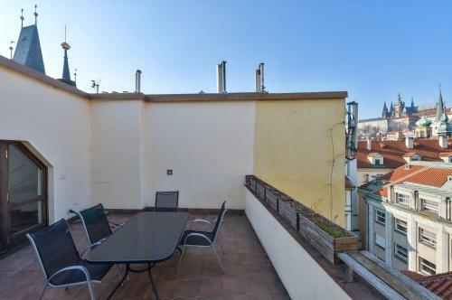 Amazing Charles Bridge Apartment