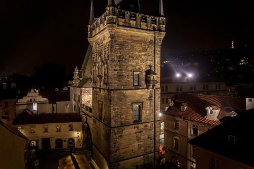 Amazing Charles Bridge Apartment