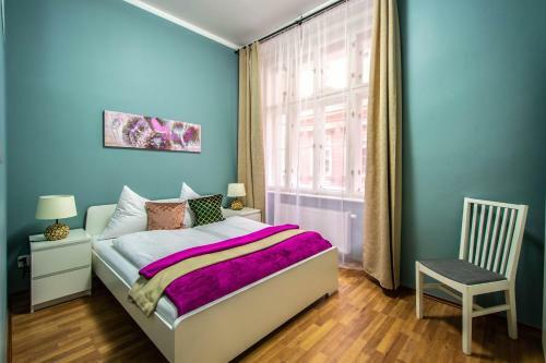 Ruzova Apartment By Ruterra