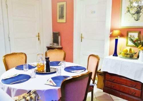 Hostal Villa Adam