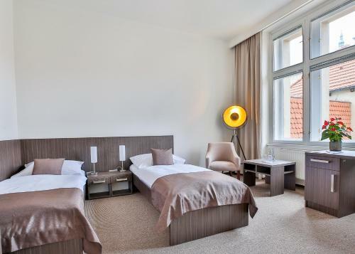 Hotel Apartments Embassy By Lh
