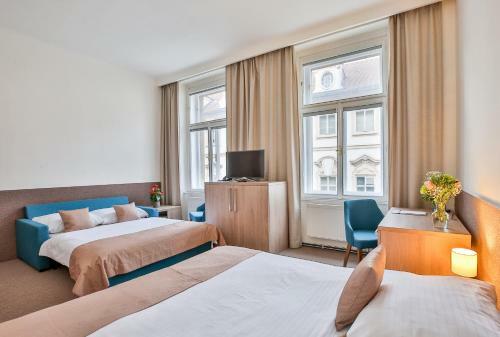 Hotel Apartments Embassy By Lh