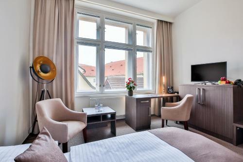 Hotel Apartments Embassy By Lh