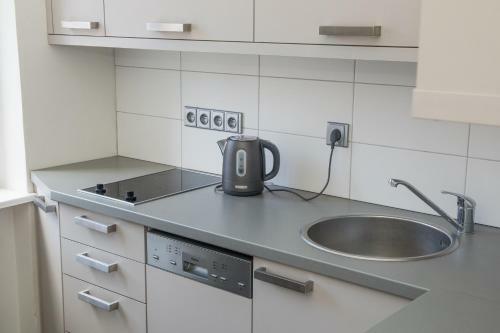 Hotel Apartments Embassy By Lh