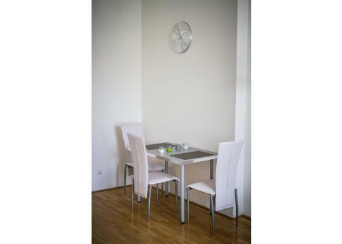 Modern Apartment Riegrovy Sady