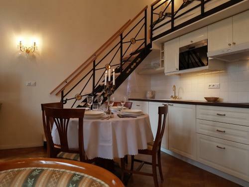 Charles Apartment