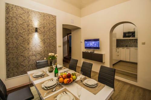 Apartamento 4bdr Historical Spirit Apt By Ruterra