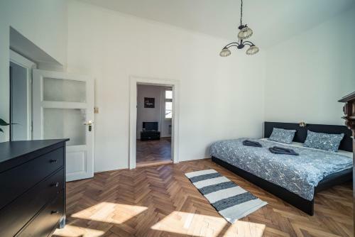 St. George Apartments