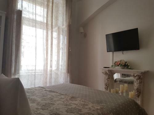 Apartments With The Lions