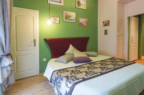 Modern Apartment Wenzigova 13