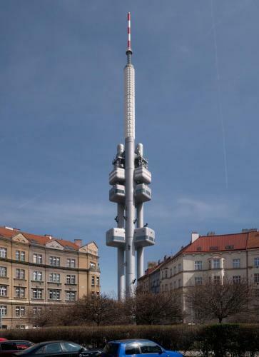 Cosy Apartment Under The Tower