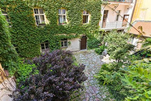 Apartment Nebovidy I - Free Parking - Terrace